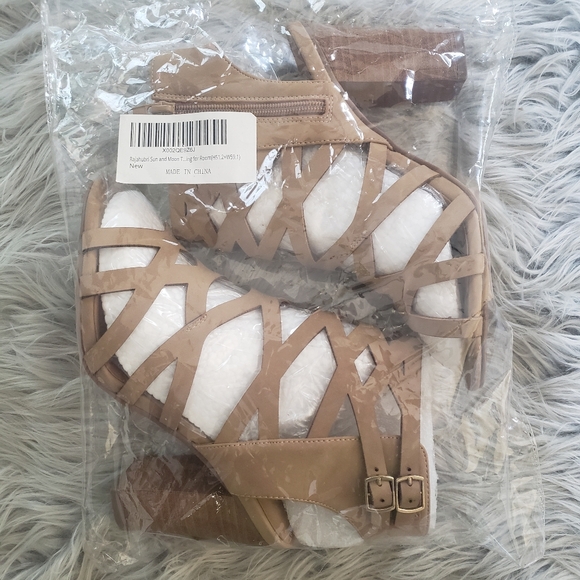 Casablanca Women's Open Toe Strappy Laser Cutout Caged Chunky High Heels… - Picture 7 of 10